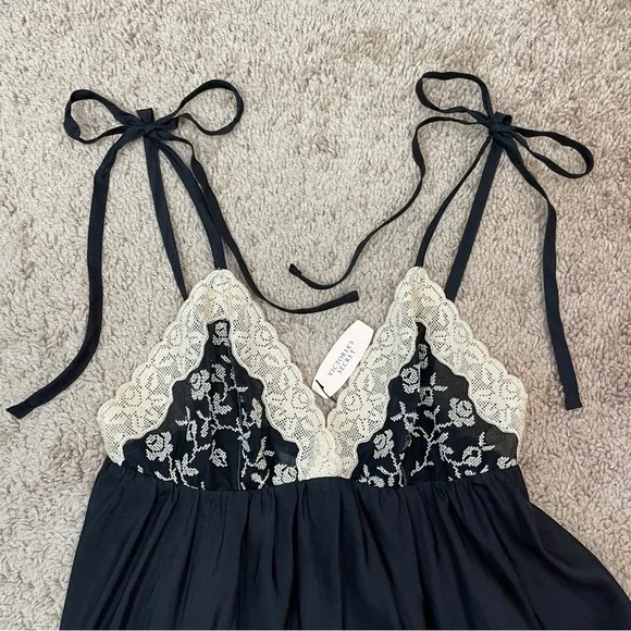 NWT Victoria’s Secret Lace Silk Babydoll Bow Romantic Lingerie Slip Dress Small - Picture 9 of 15